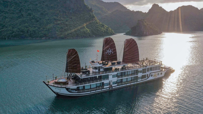 Orchid Classic Cruise Halong Bay