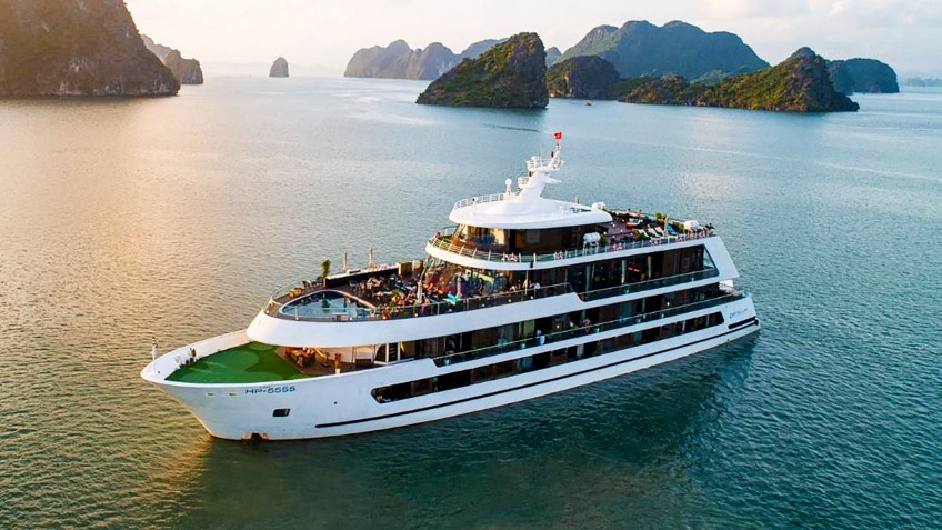 Stellar of the Seas Cruise Halong Bay